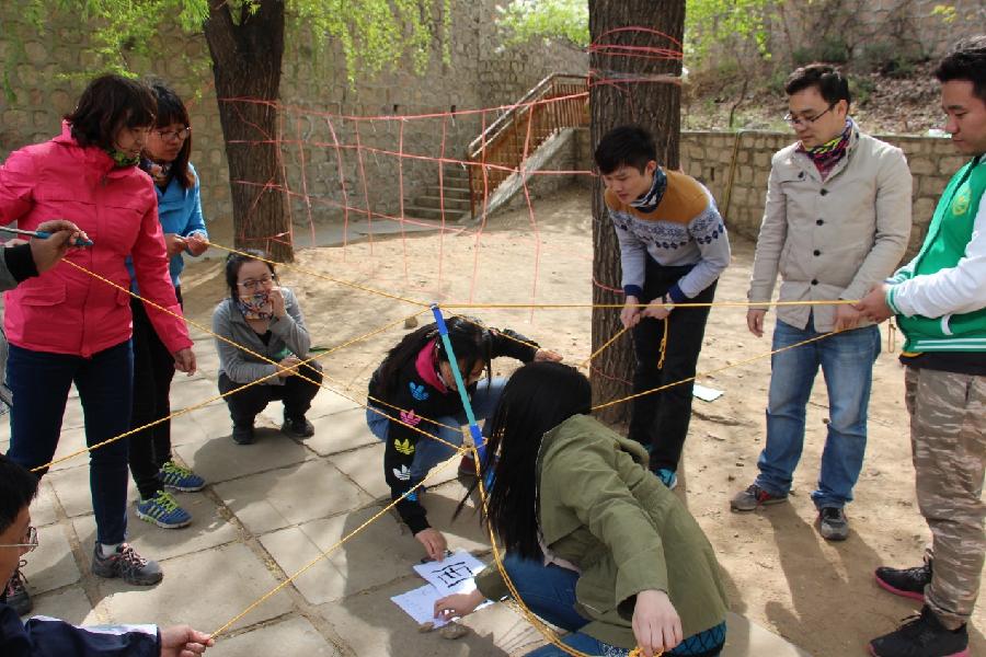 首都经济贸易大学2015级博士生春季拓展活动_照片2.jpg